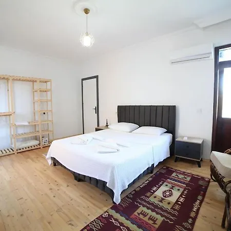 Konyaaltinda Tatil Evimiz Lägenhet