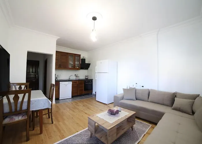 Konyaaltinda Tatil Evimiz