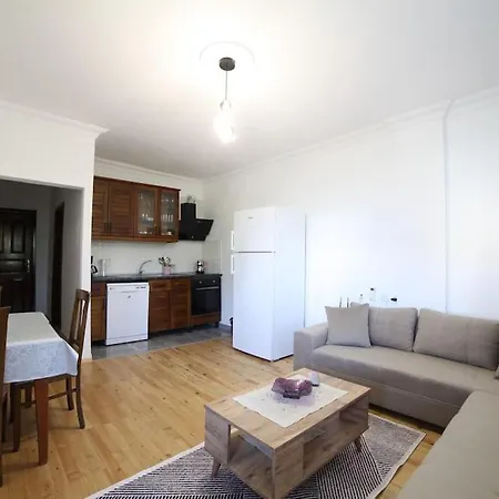 Konyaaltinda Tatil Evimiz